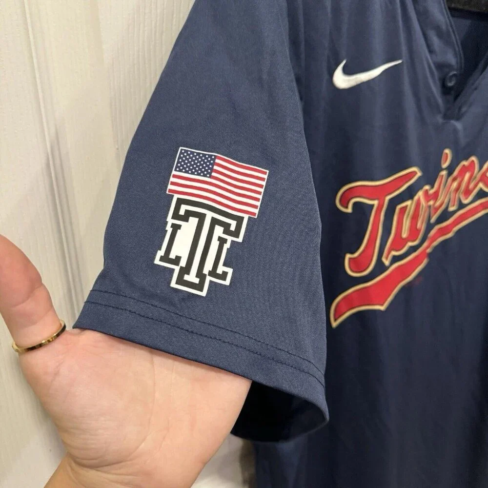 MLB Twins Jersey Style Shirt‎ Mens League Nike Medium Blue Short Sleeve #16
